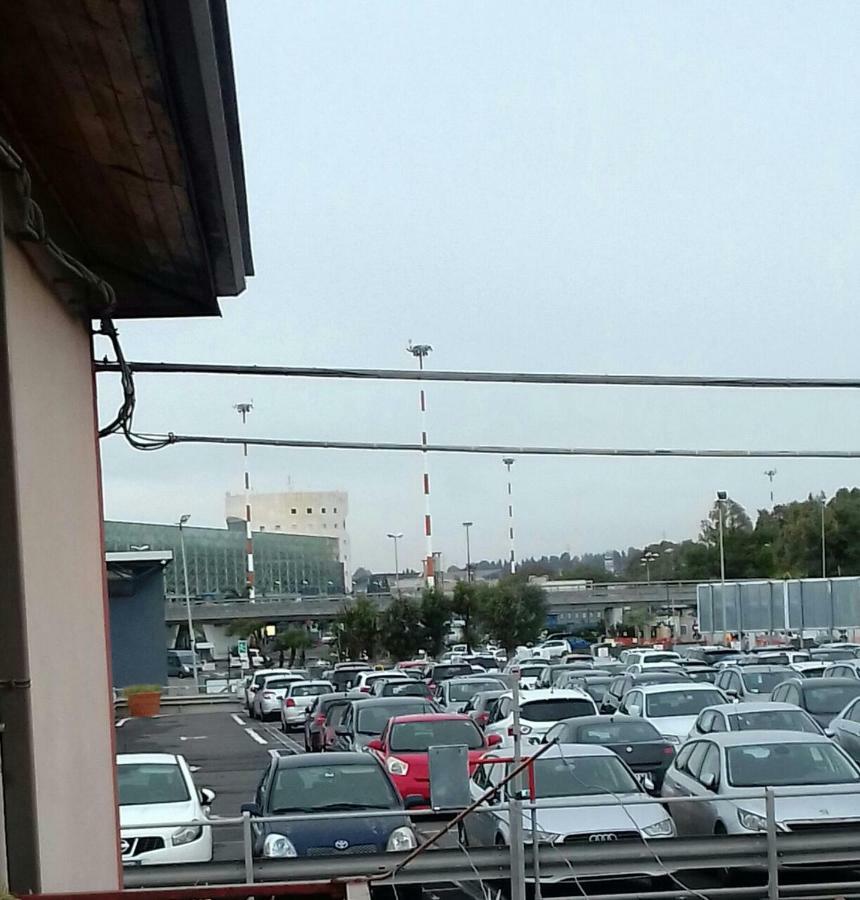 Fontanarossa Airport Apartment คาตาเนีย ภายนอก รูปภาพ